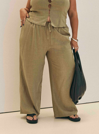 Zenda Linen Blend Top Olive Curve