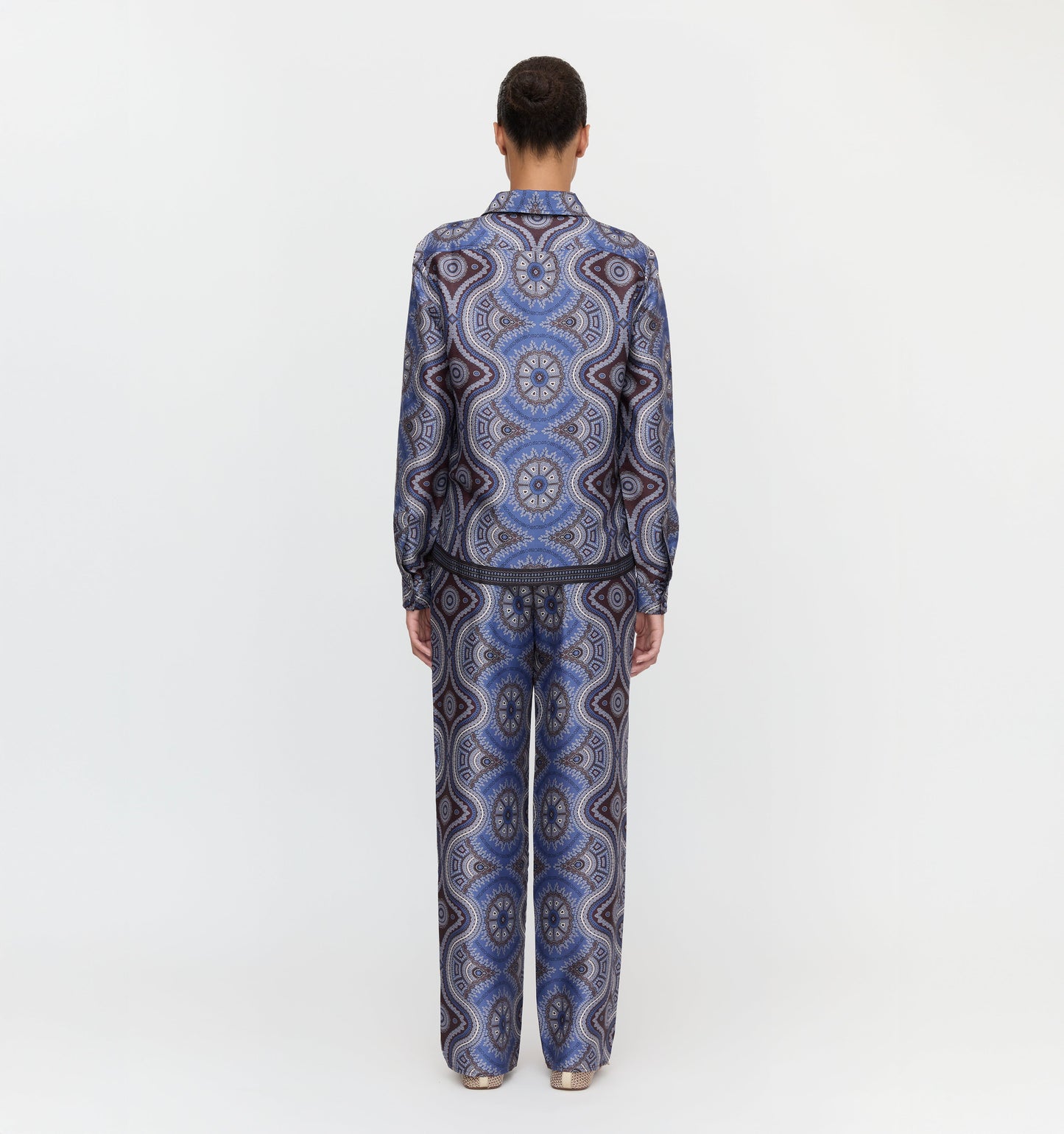 The Taylor Pant - Brown Cobalt Medallion
